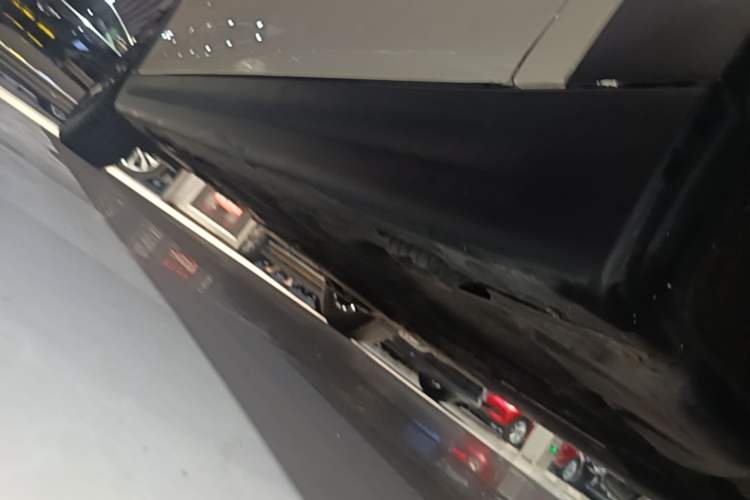 Used MINI 2019 1.5T ONE PLUS Right Side Sill