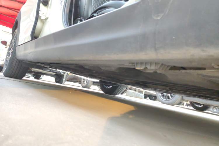 Used MINI 2019 1.5T ONE PLUS Five-Door Edition Right Side Sill