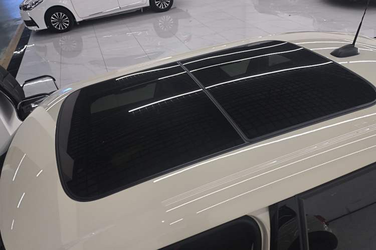 Used MINI 2019 1.5T ONE PLUS Five-Door Edition Roof