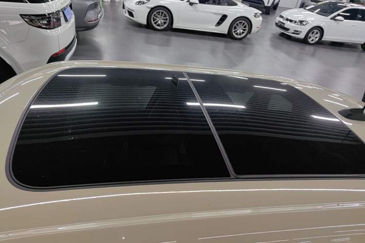 Used MINI 2019 1.5T ONE Five-Door Edition Roof