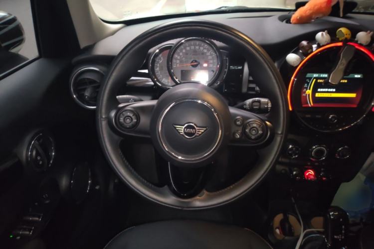 Used MINI 2019 1.5T ONE Five-Door Edition Steering Wheel
