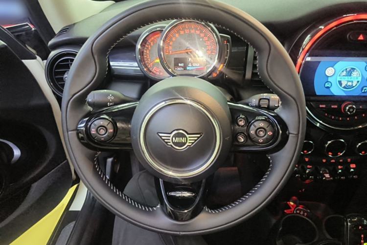 Used MINI 2019 1.5T COOPER Artist Steering Wheel