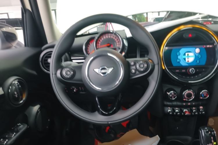Used MINI 2019 1.5T COOPER Classic Edition Five-Door Version Steering Wheel