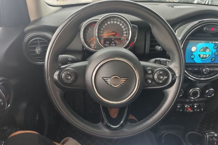 Used MINI 2019 1.5T ONE Five-Door Edition Steering Wheel