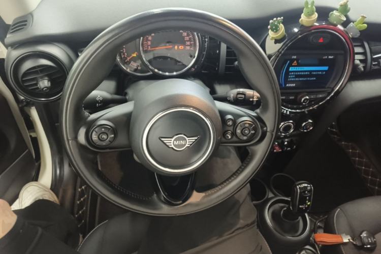 Used MINI 2019 1.5T ONE PLUS Steering Wheel