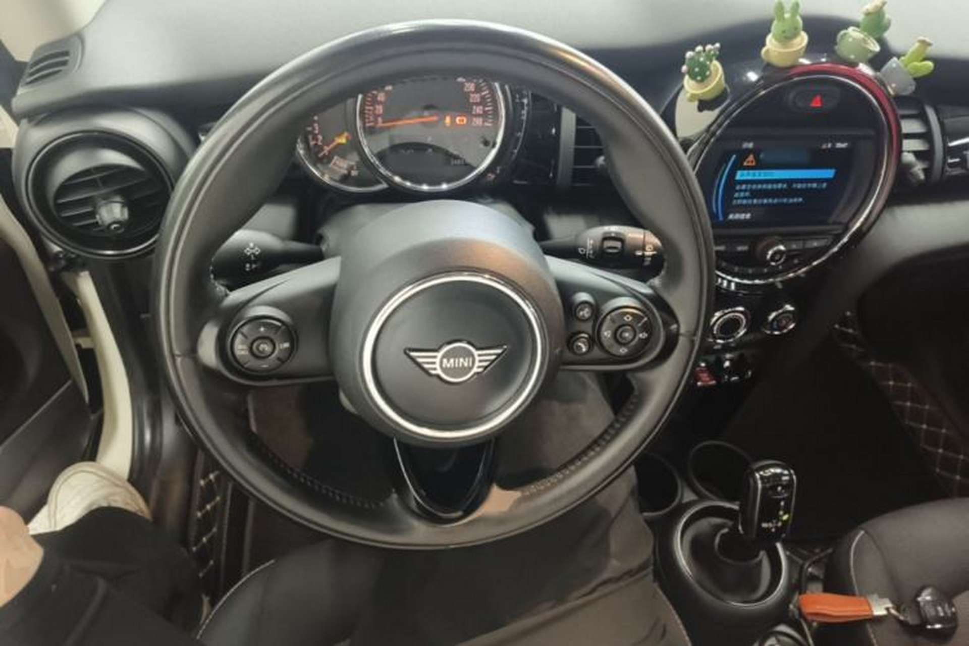 Used MINI 2019 1.5T ONE PLUS Steering Wheel