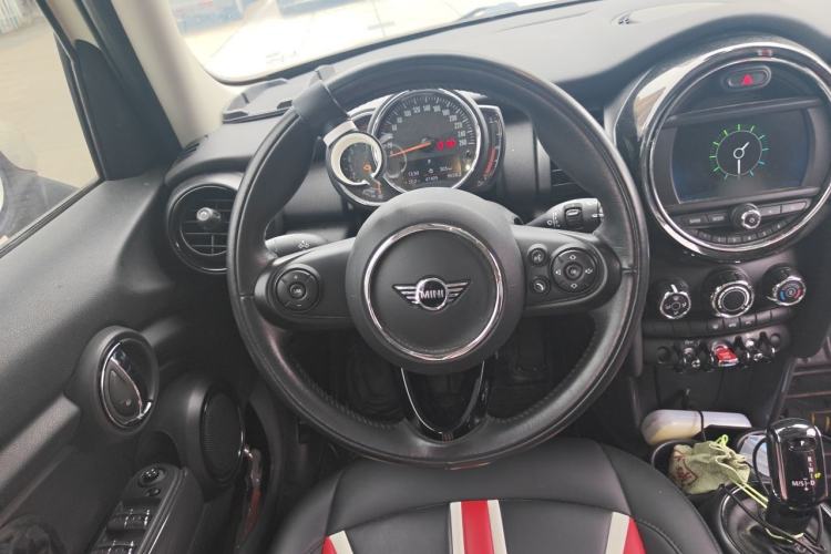 Used MINI 2019 1.5T ONE Five-Door Edition Steering Wheel