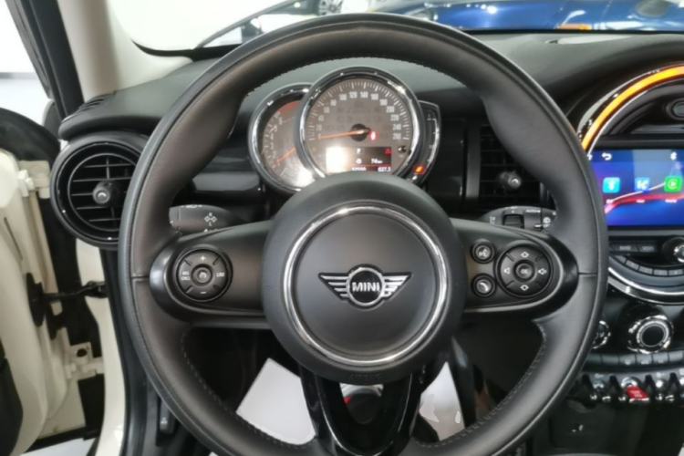 Used MINI 2019 1.5T COOPER Classic Edition Five-Door Version Steering Wheel