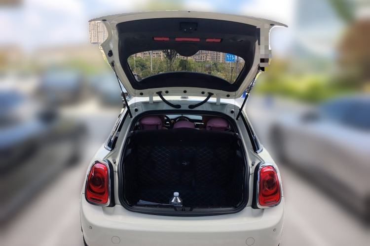 Used MINI 2019 1.5T ONE PLUS Five-Door Edition Trunk