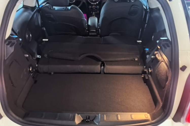 Used MINI 2019 1.5T COOPER Artist Trunk