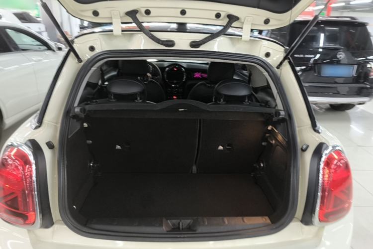 Used MINI 2019 1.5T COOPER Artist Trunk