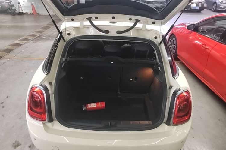 Used MINI 2019 1.5T ONE PLUS Five-Door Edition Trunk