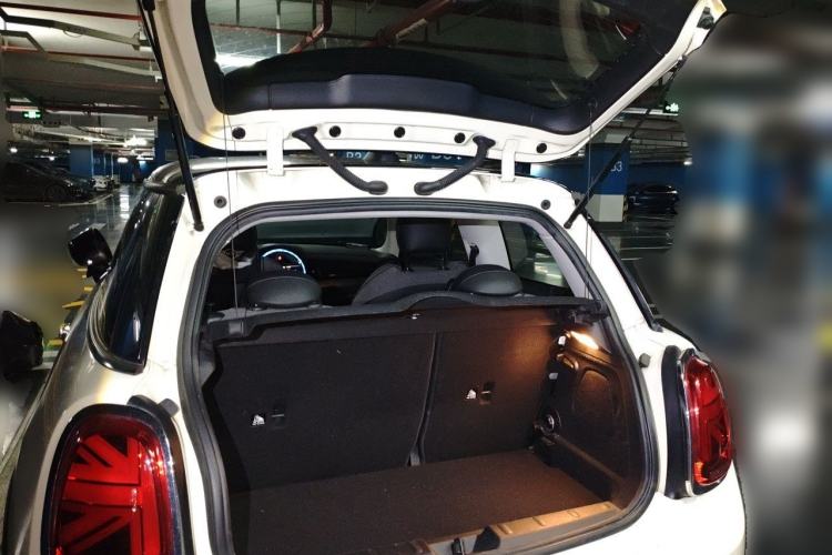 Used MINI 2019 1.5T COOPER Classic Edition Trunk