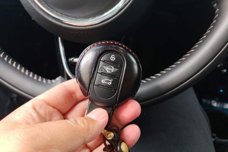 Used MINI 2019 1.5T COOPER Artist Vehicle Key