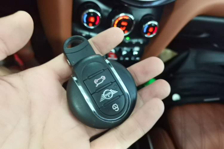 Used MINI 2019 1.5T COOPER CABRIO Artist Vehicle Key
