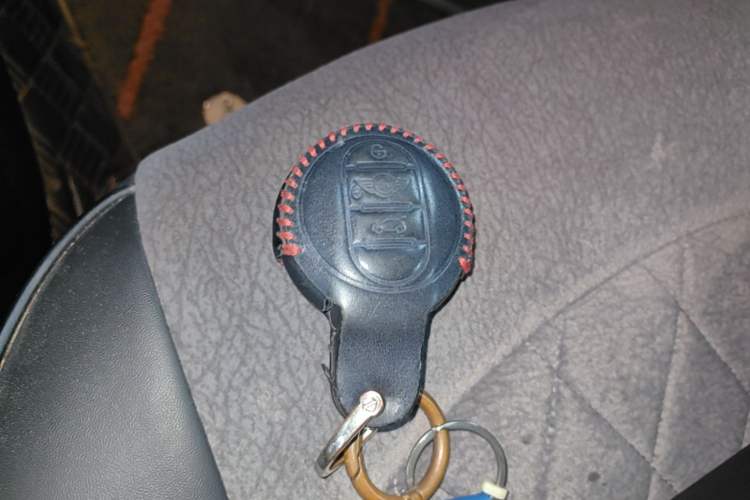 Used MINI 2019 1.5T ONE Five-Door Edition Vehicle Key