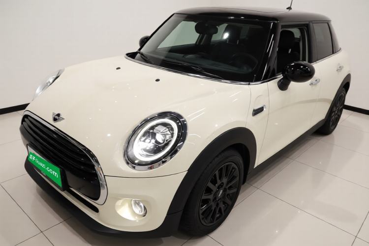 Used MINI 2019 1.5T COOPER Classic Edition Five-Door Version Guazi used car, China used car export, Used car for sale, Used MINI cars, Cheapest cars for sale