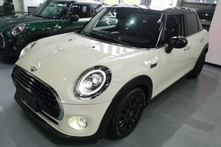 Used MINI 2019 1.5T COOPER Classic Edition Five-Door Version Guazi used car, China used car export, Used car for sale, Used cars, Cheapest cars for sale