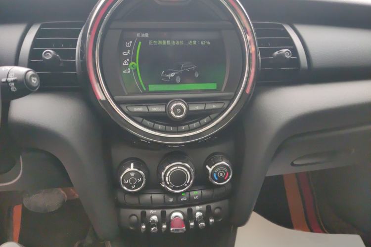 Used MINI 2019 1.5T ONE Five-Door Edition Audio And AC Panel