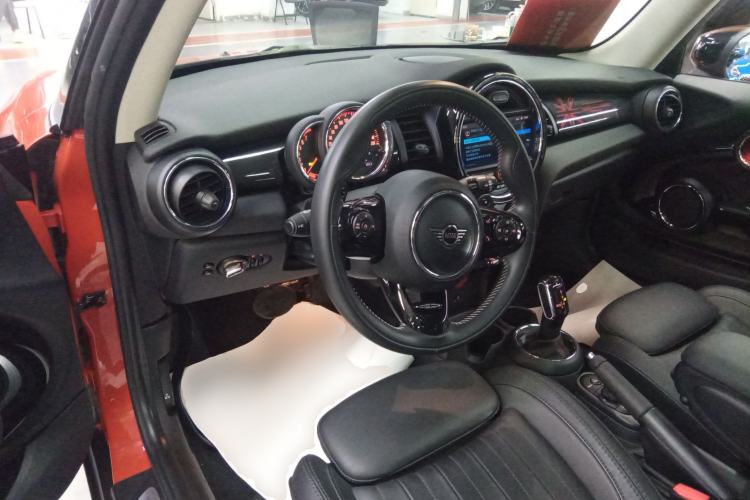 Used MINI 2019 2.0T COOPER S Artist Center Console
