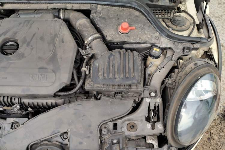 Used MINI 2019 1.5T ONE PLUS Five-Door Edition Engine Bay Left