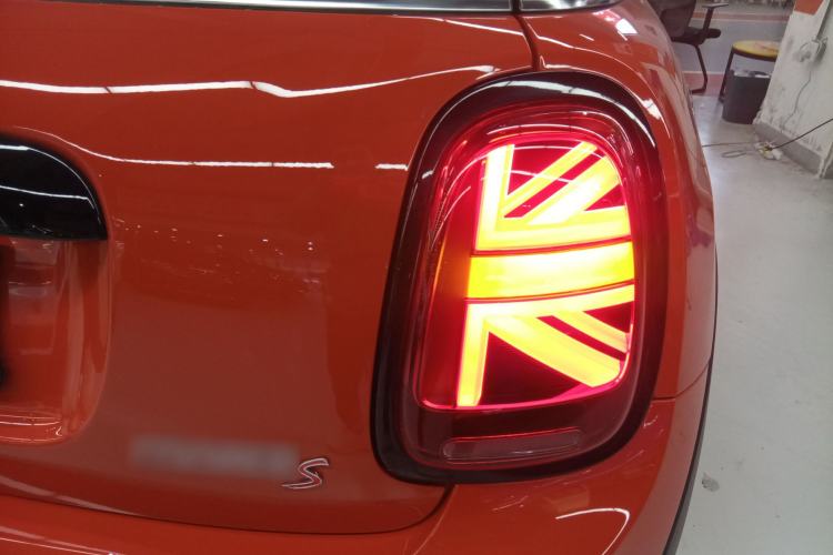 Used MINI 2019 2.0T COOPER S Artist Exterior 3