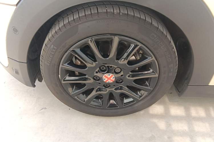 Used MINI 2019 1.5T COOPER Classic Edition Exterior 4
