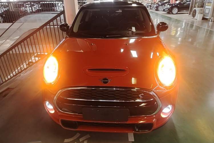 Used MINI 2019 2.0T COOPER S Artist Front