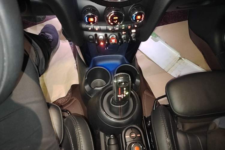 Used MINI 2019 2.0T COOPER S Artist Gear Lever