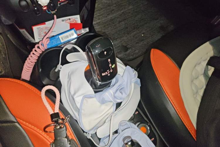 Used MINI 2019 1.5T ONE PLUS Gear Lever