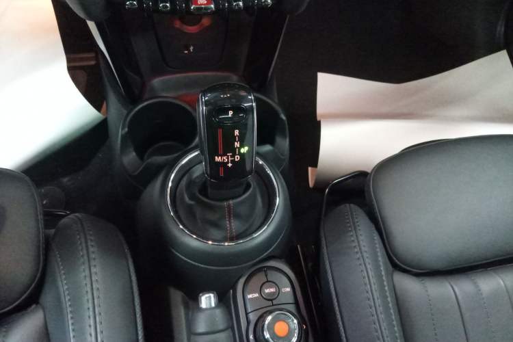 Used MINI 2019 2.0T COOPER S Artist Gear Lever
