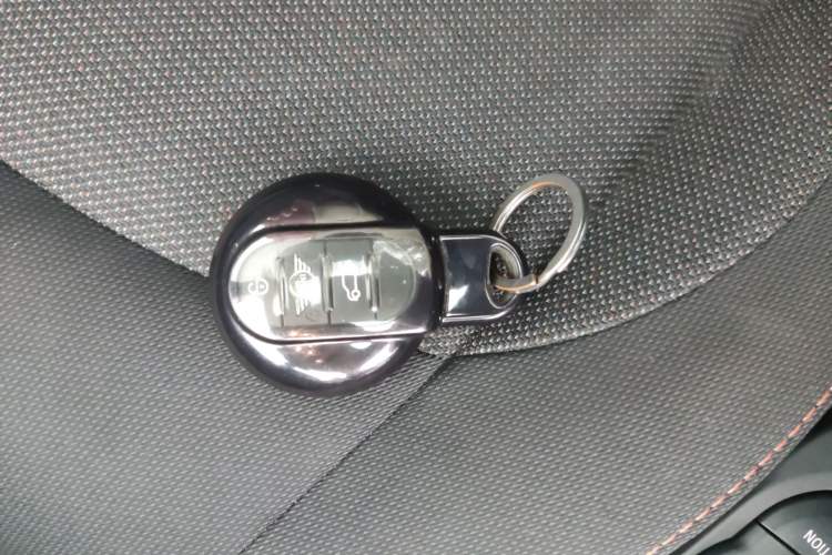 Used MINI 2019 1.5T ONE Five-Door Edition Interior 1
