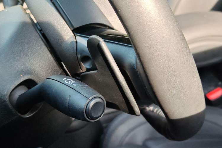 Used MINI 2019 2.0T COOPER S Artist Interior 10