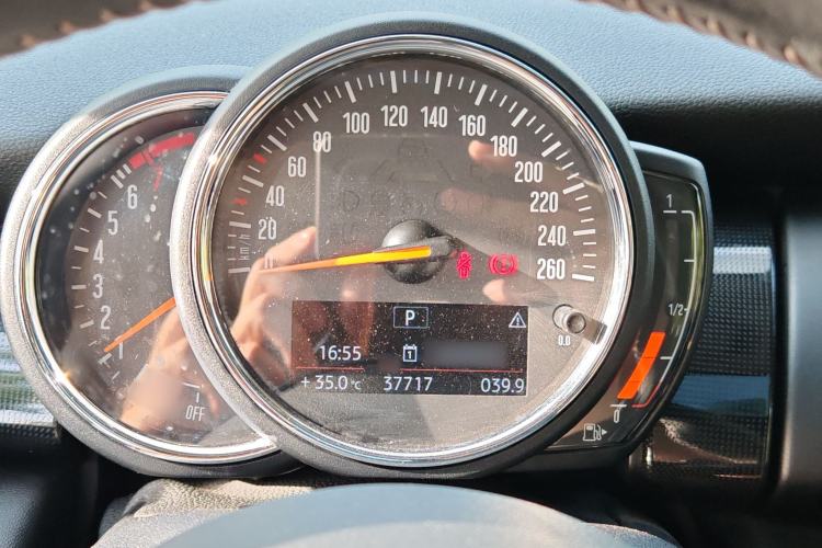 Used MINI 2019 2.0T COOPER S Artist Interior 11
