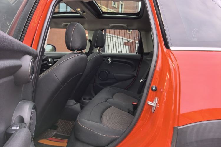 Used MINI 2019 1.5T ONE Five-Door Edition Interior 3