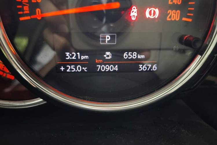 Used MINI 2019 1.5T ONE PLUS Five-Door Edition Odometer Close Up