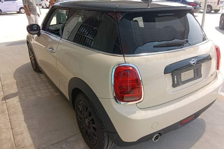 Used MINI 2019 1.5T COOPER Classic Edition Rear Left 45 Deg