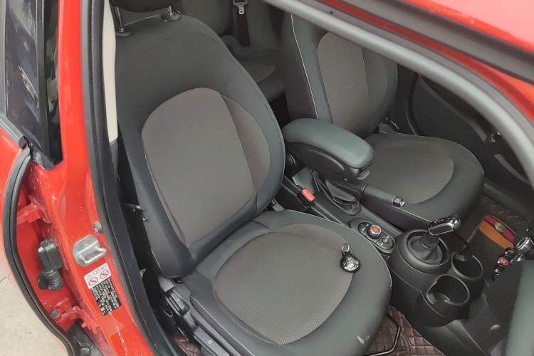 Used MINI 2019 1.5T ONE Five-Door Edition Right Front Seat