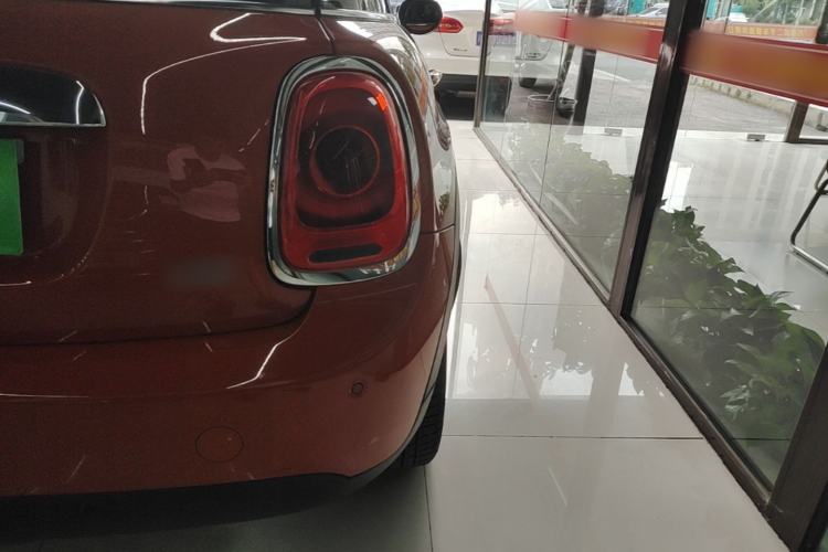 Used MINI 2019 1.5T ONE PLUS Five-Door Edition Right Rear Taillight