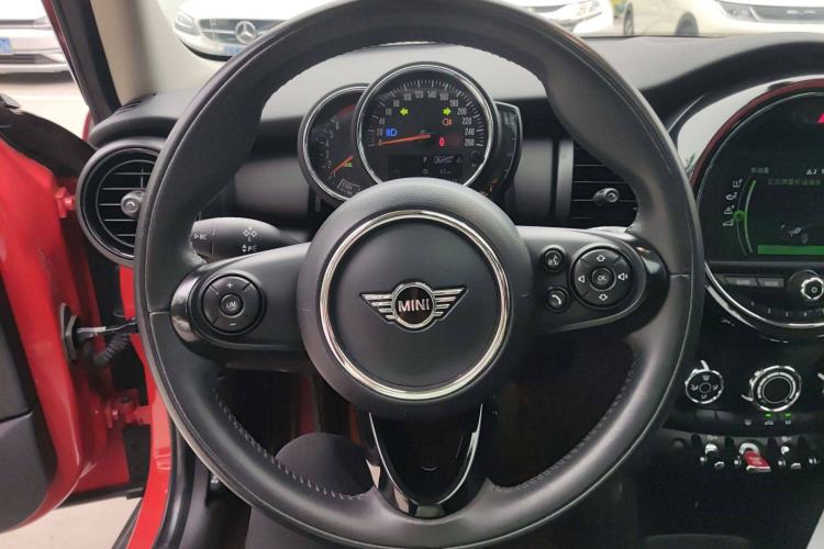 Used MINI 2019 1.5T ONE Five-Door Edition Steering Wheel
