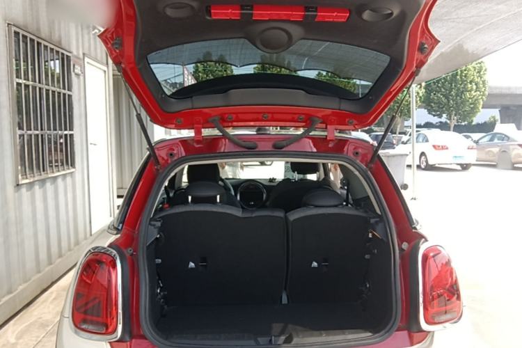 Used MINI 2019 1.5T COOPER Classic Edition Trunk