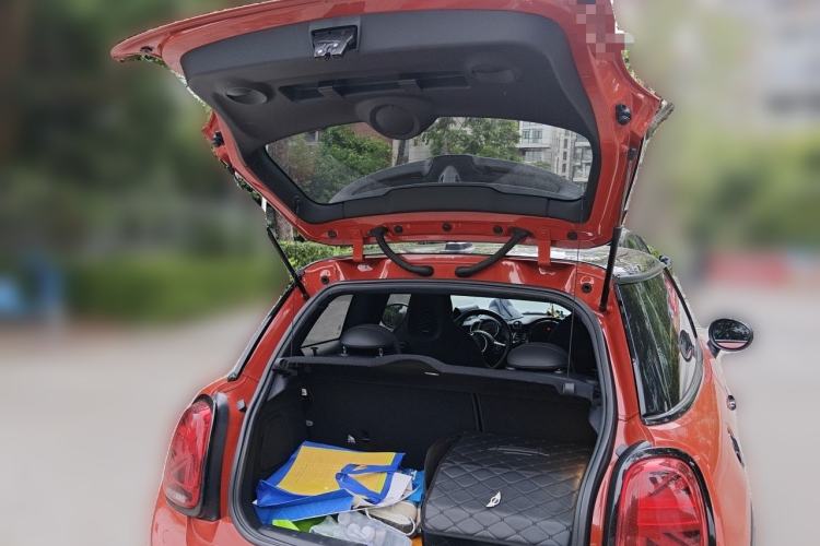 Used MINI 2019 2.0T COOPER S Racing Driver Trunk