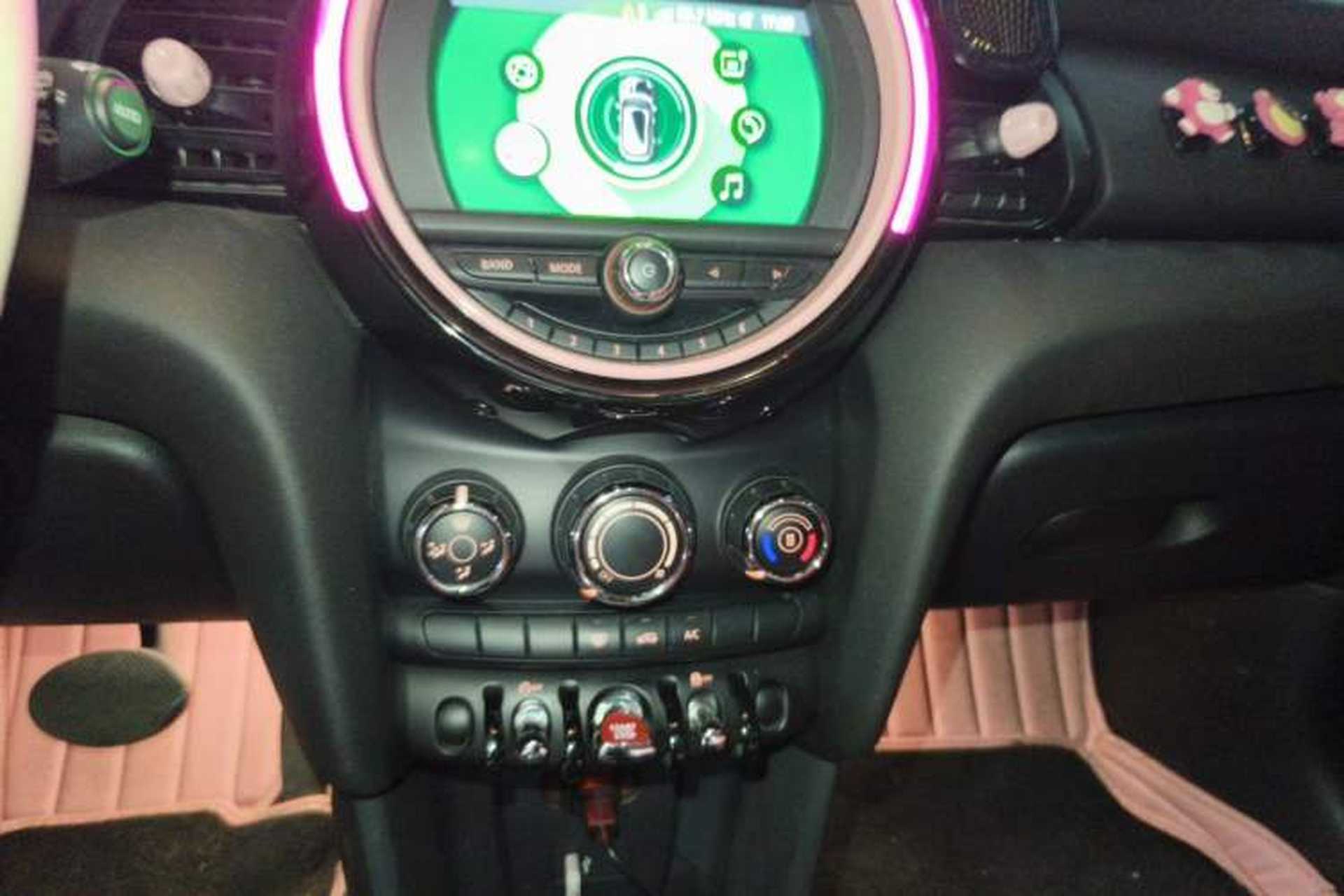 Used MINI 2020 1.5T ONE Five-Door Edition Audio And AC Panel