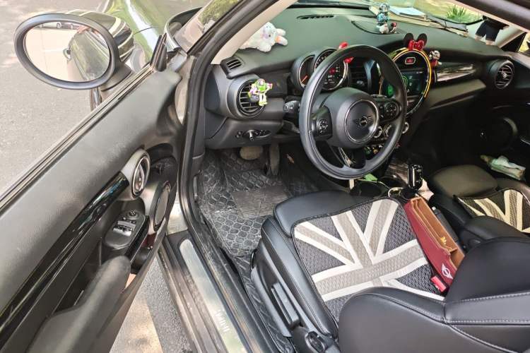 Used MINI 2020 1.5T COOPER Classic Edition Driver Seat