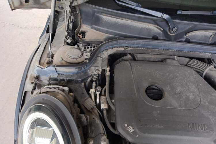 Used MINI 2020 1.5T COOPER Classic Edition Five-Door Version Engine Bay Right