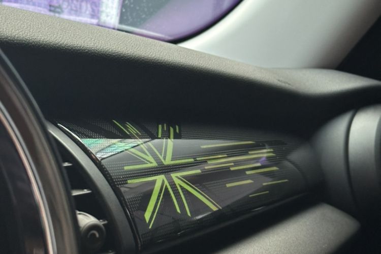 Used MINI 2020 2.0T COOPER S Artist Interior 1