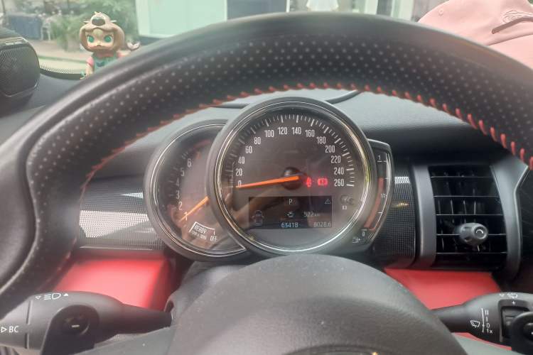 Used MINI 2020 2.0T COOPER S Racing Driver Odometer Close Up