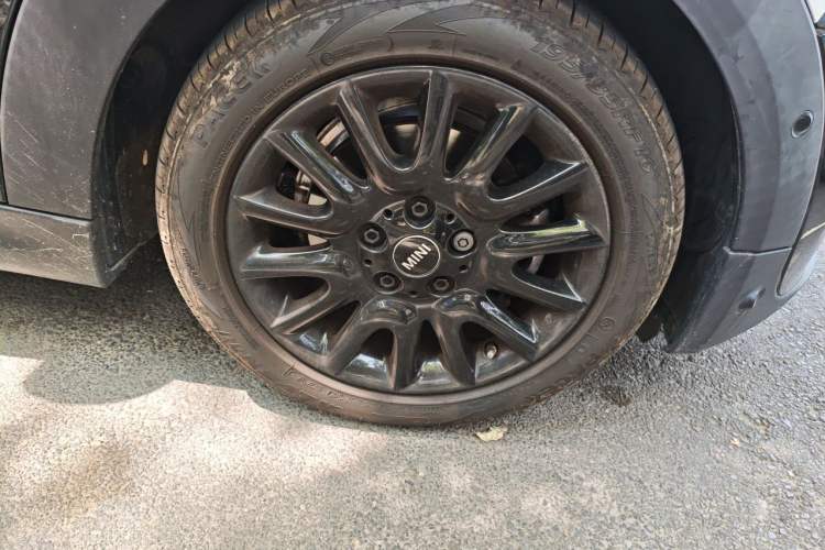 Used MINI 2020 1.5T COOPER Classic Edition Right Front Wheel Hub