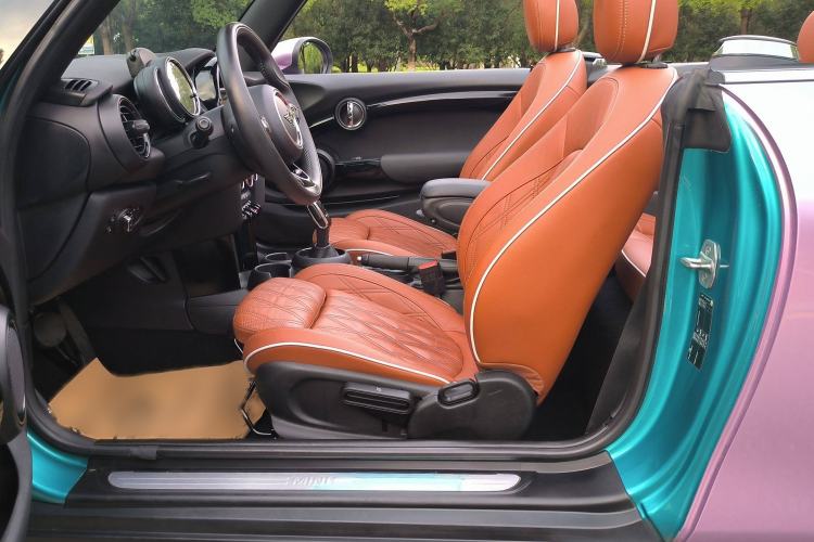 Used MINI 2020 1.5T COOPER CABRIO Artist Interior 2