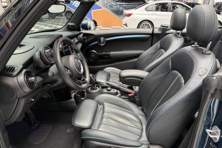 Used MINI 2020 1.5T COOPER CABRIO Sidewalk Interior 5